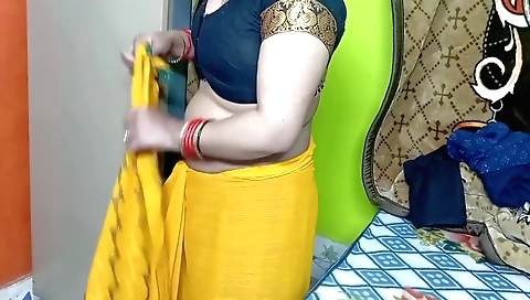 Solo bhabhi with in yellow color dress and a smiling smile