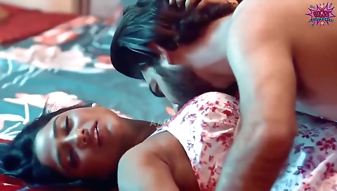 Indian brunette fucked by her lover in homemade clip