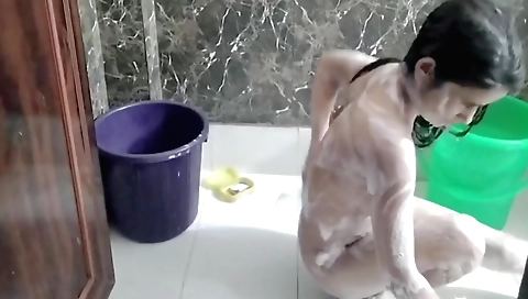 Amateur muslim girlfriend locked in the house and pelted