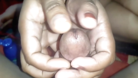 Big ass brunette handjob with a guy in amateur video