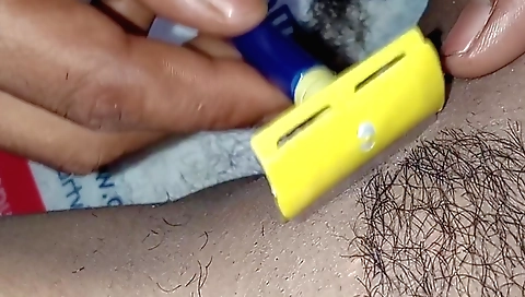 Indian hairy porn video shows a hairy woman getting wiped