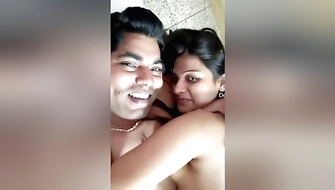 Indian teen is having sex with her lover  on web camera