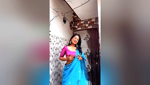 Horny Australian Blonde Gets Licked And Fucked In The Hotel Room