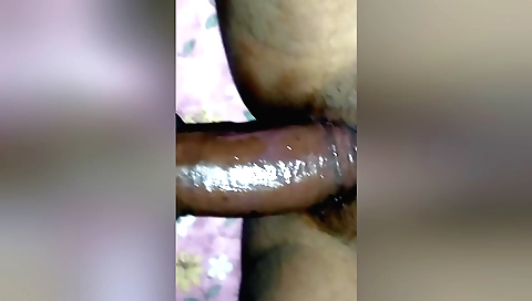 Indian hairy girl with hairy pussy and hairy bush in webcams