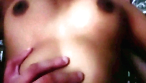 Wife gives a late night romantic sex to a lankan girl