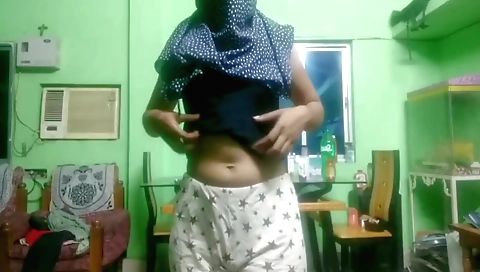 Indian amateur woman enjoys big-boobed dick in her wet pussy