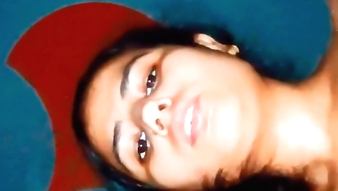 Indian amateur with a beautiful face enjoys big cock