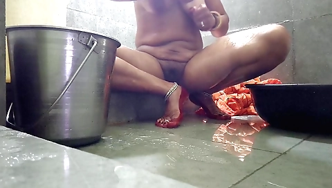 Indian teenager in sexy bra enjoys shower and masturbation