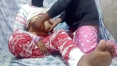 Amateur brunette with big boobs creampie on webcam