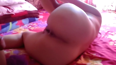 Amateur indian girl with a shaved pussy makes love