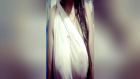 Indian solo girl masturbating in amateur solo video