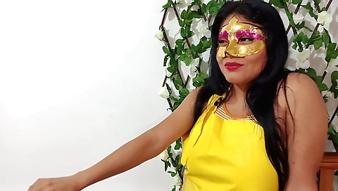 The Greengrocer Fucks A Customer While Working At Her Workstation