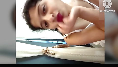 Sexy brunette in a homemade sex video in the woods