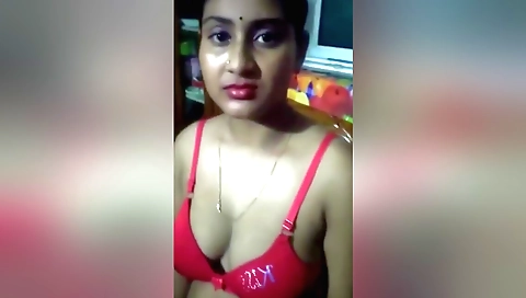 Indian girlfriend's stepsister shows her big boobs