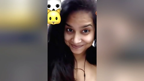 Busty indian slut 18+ with big boobs and a sexy body on webcam