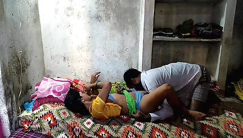 Indian amateur brunette fucked in a hot homemade video