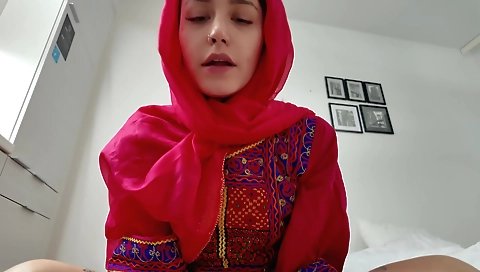 Indian chick with a big ass takes her boyfriend's dick