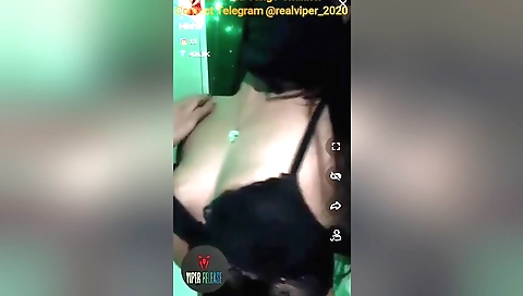 Curvy teen 18+ milf shows off sexy legs on a webcam