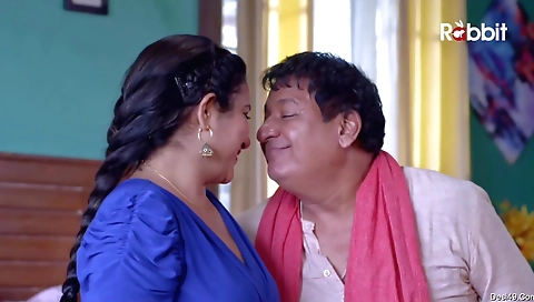 Big-assed milf in public shows off her natural curves