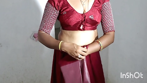 Hot girl with a sexy round booty enjoys relaxing in the bedroom