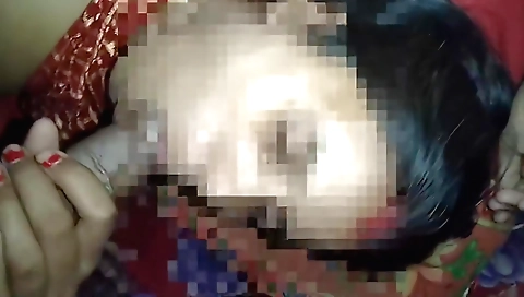 Indian housewife giving a hot facial on the camera