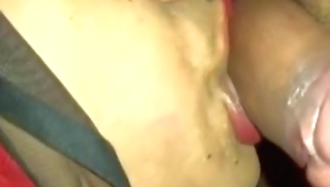 Indian beauty making a facial in her amateur porn clip