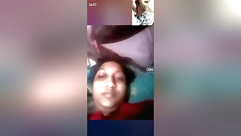 Today Exclusive-desi Bhabhi Showing Her Pussy On Video Call