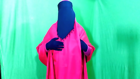 Hindu housewife fucks in her house and is doing it alone