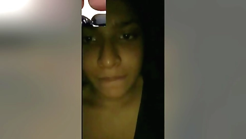 Indian slut showing her delicious ass in a solo vid