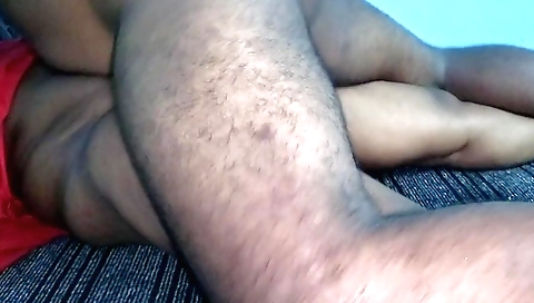 Indian amateur sex tape showing a woman sucking a big dick