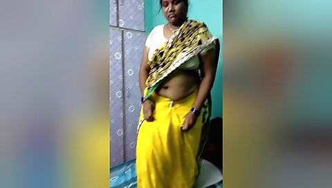 Indian amateur solo video showing a hot and chubby chick