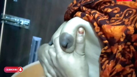 Indian slut is getting pounded in her sexy amateur clip