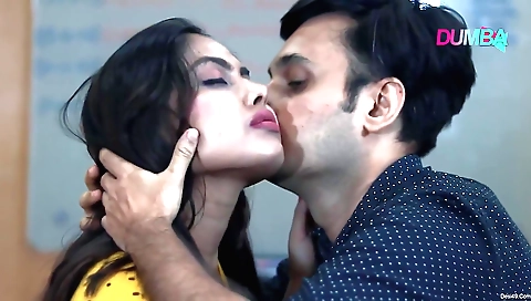 Brunette babe with a nice smile and a cute body is going to show