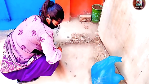 Indian brunette with a shaved pussy fuck man in the bedroom