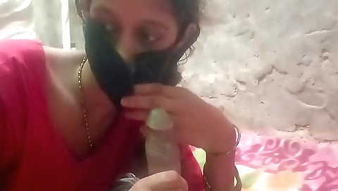 Indian girl getting a handjob and then has a banana