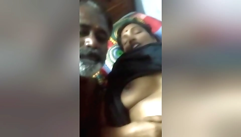 Indian mature milf is ready to please on the webcam