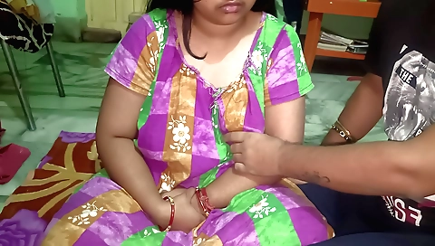 Chubby brunette milf shows her tits and huge ass in amateur